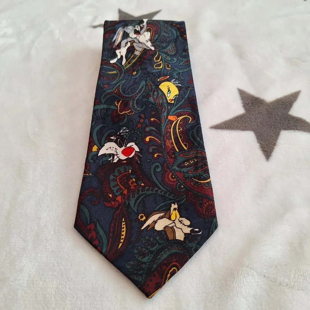 Vintage Mens Neck Tie Warner Bros. Looney Tunes Mania Bugs Bunny Friends Paisley